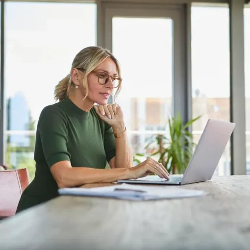 woman-working-on-laptop